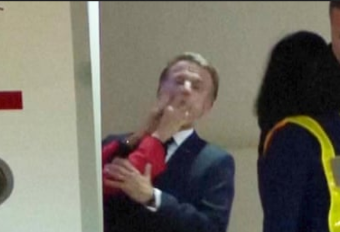 Trump'ın karısı üzerinden yüklendiği Macron isyan etti