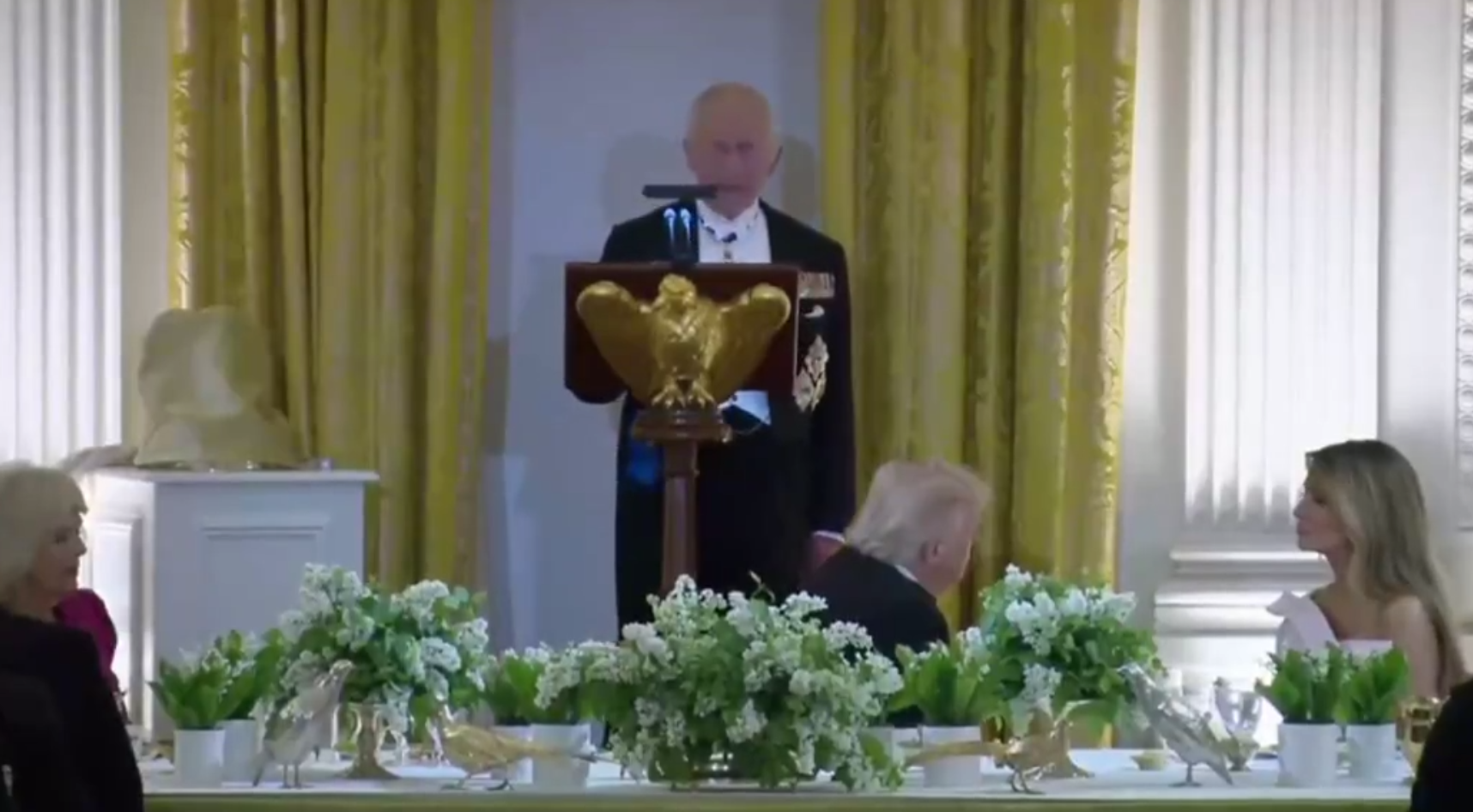 İngiliz Kralı'ndan tarih dersi: 'Biz olmasaydık Fransızca konuşuyordunuz'