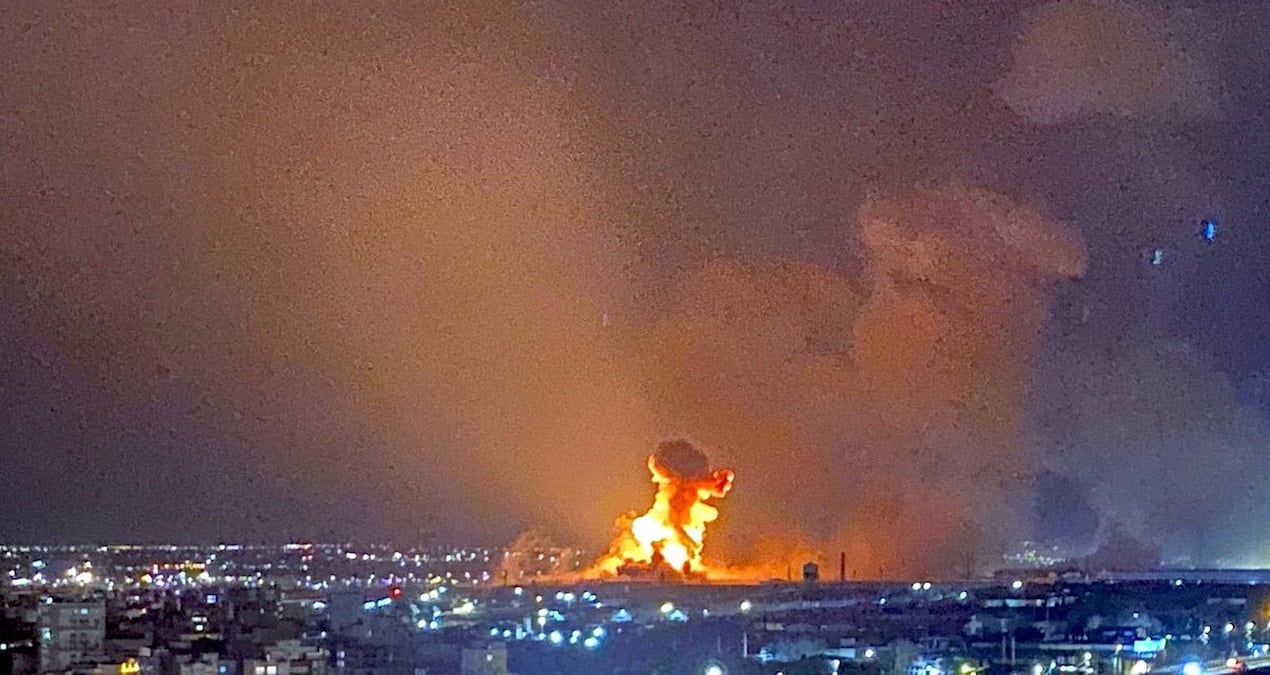 Görüşmeler hız kazanırken ABD-İsrail uçakları İran'ı vurmaya başladı