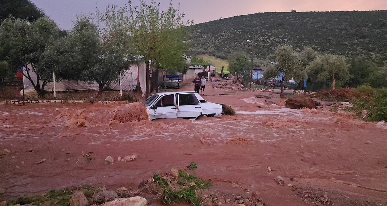 Adana'yı sel vurdu: 1 kişi kayıp