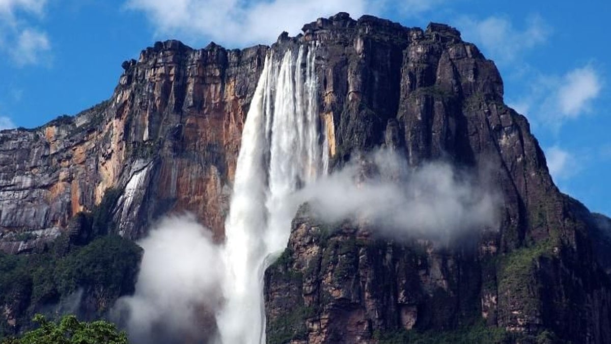 Yere düşmeden buluta dönüşüyor
