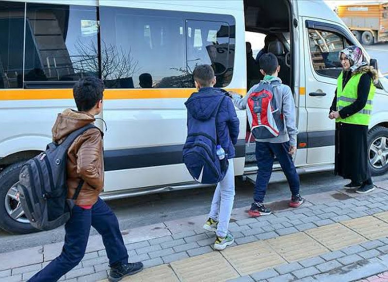 İstanbul'da servis ücretlerine zam!