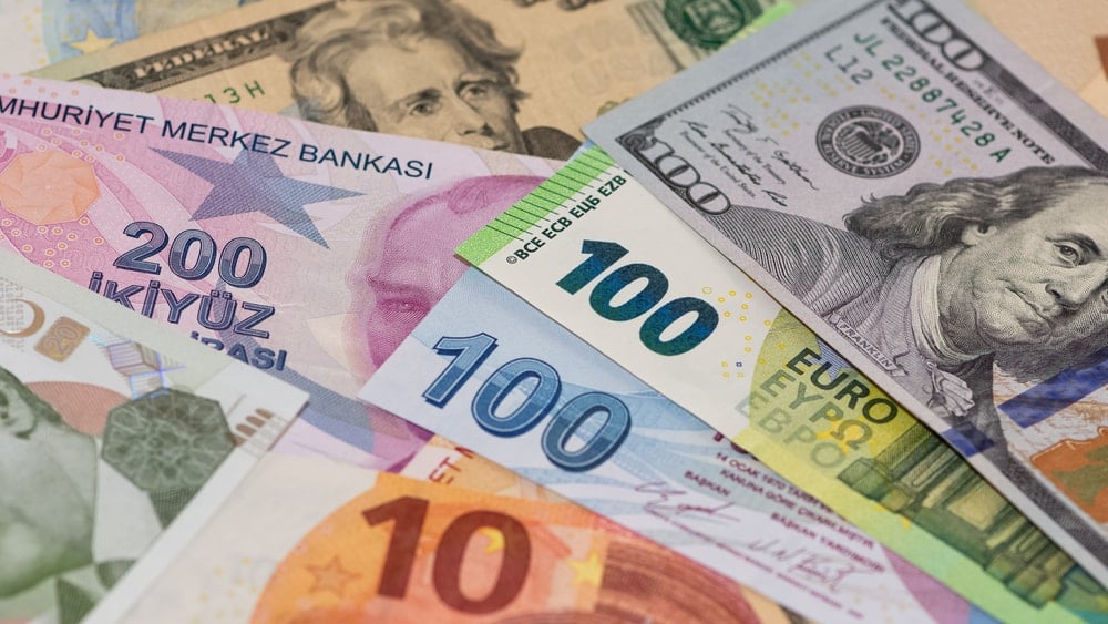 Dolar ve euro gece yarısı rekor kırdı!