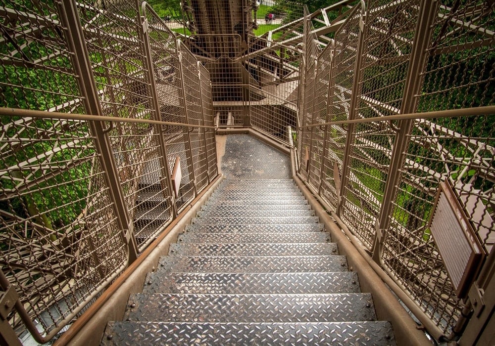 Merdiven parçası 150 bin eurodan satışa çıkarılıyor