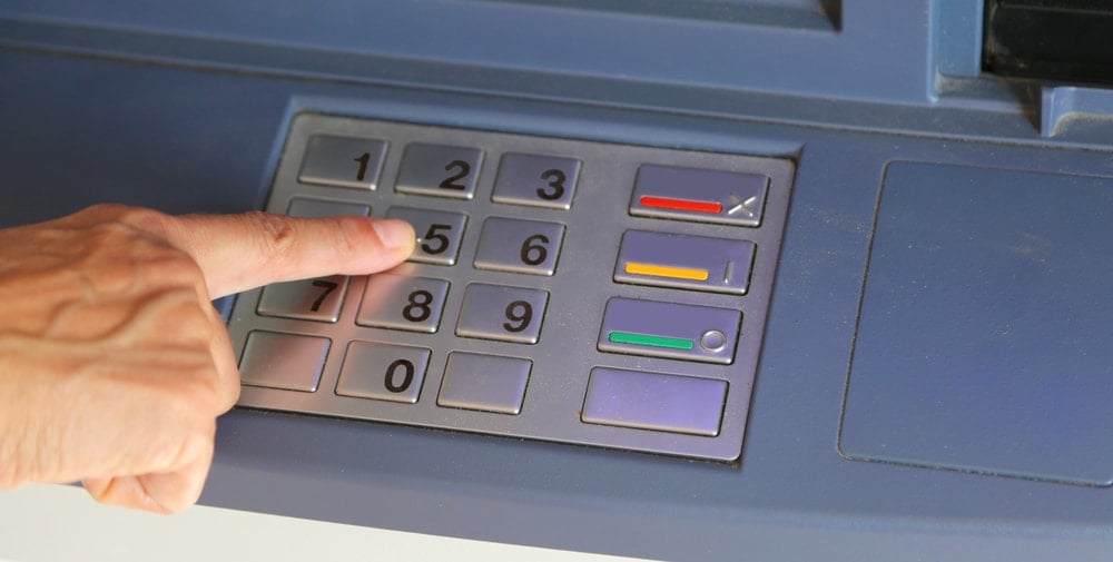 ATM'deki sarı tuşun asıl görevi bambaşkaymış