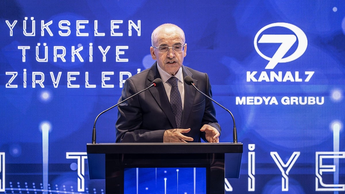 Mehmet Şimşek yandaş gazetedeki eleştirilere yandaş kanaldan cevap verdi