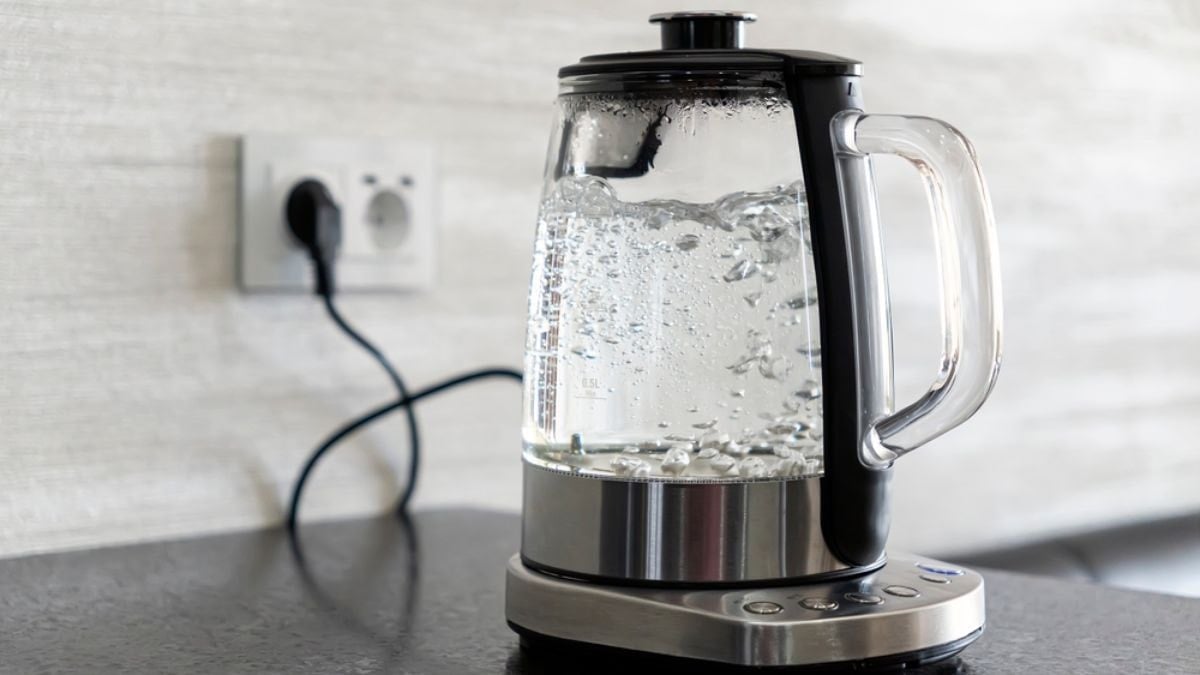 Kaynamış suyu sakın tekrar kaynatmayın! Nitrat, arsenik ve florür açıklaması korkuttu