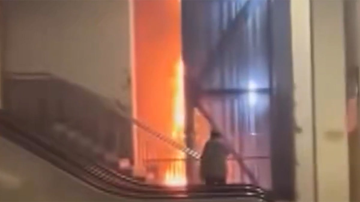 Taksim metro istasyonunda yangın