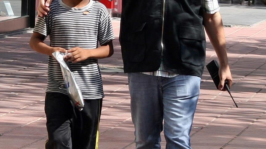 Tetikçi pazarı çökertildi: 14 çocuk gözaltında