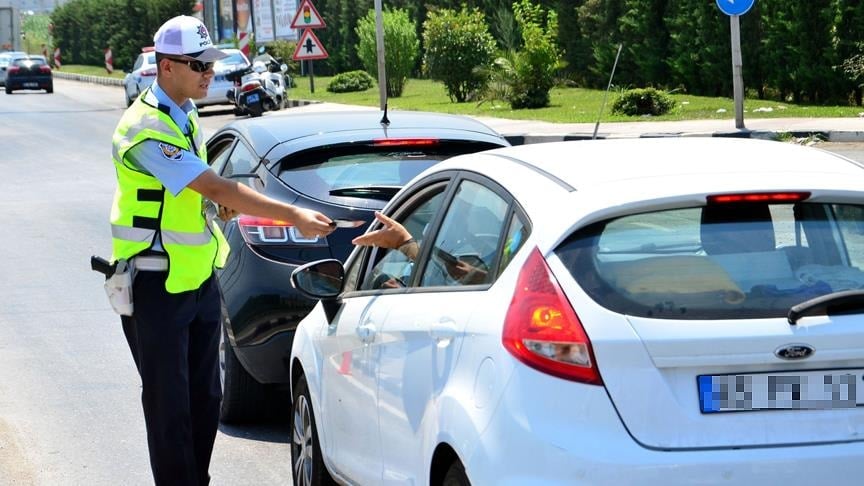 Bugünden itibaren bu kurallara uymayan araçlar trafikten men edilecek