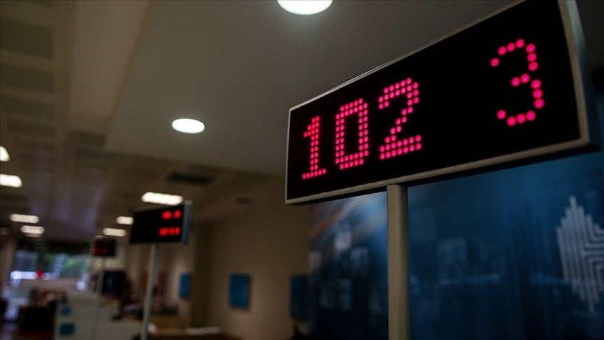 Ünlü bankanın 37 şubesi kapanıyor