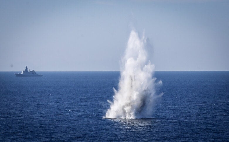 İran Hürmüz Boğazı'na döşediği mayınları kaybetti