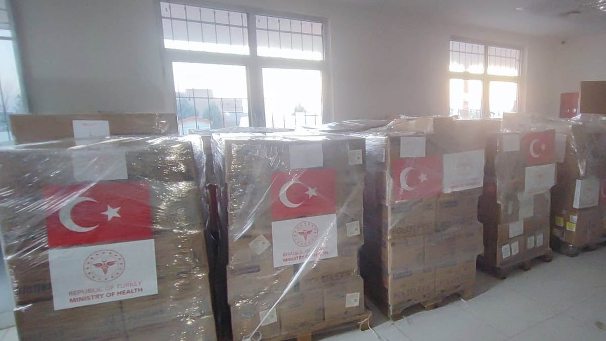 Bakan duyurdu: İran'a yardım gönderiyoruz