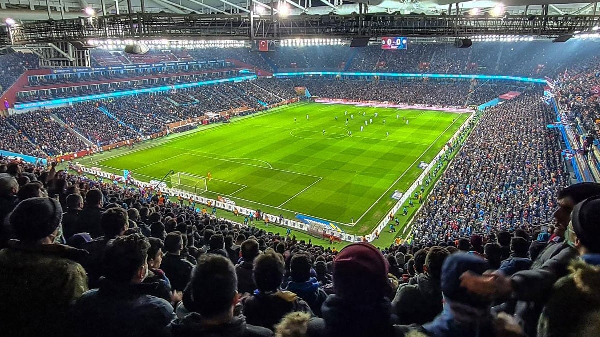 Süper Lig devi 'Birlik zamanı' diyerek biletleri 5 TL'ye indirdi taraftar akın etti