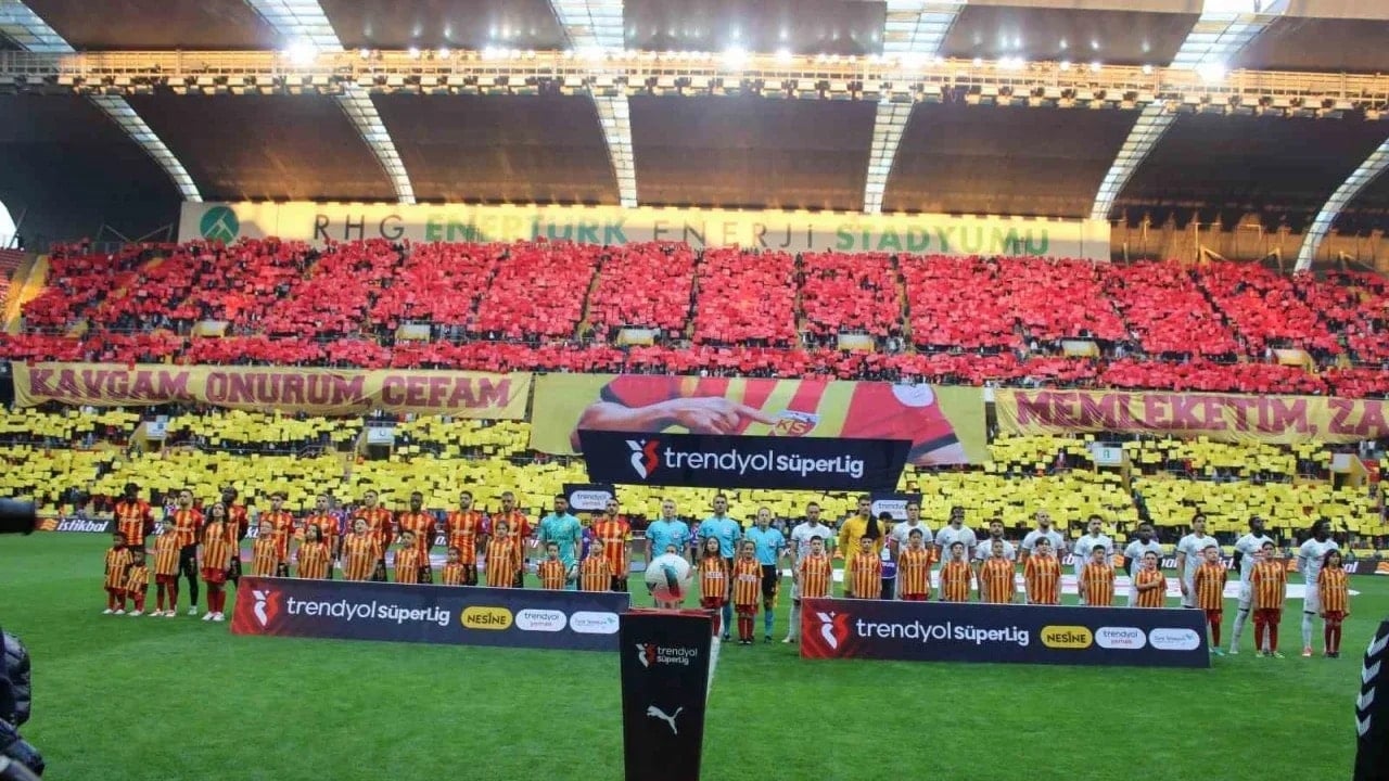 Süper Lig maçı ücretsiz oldu! Passolig zorunluluğu da yok