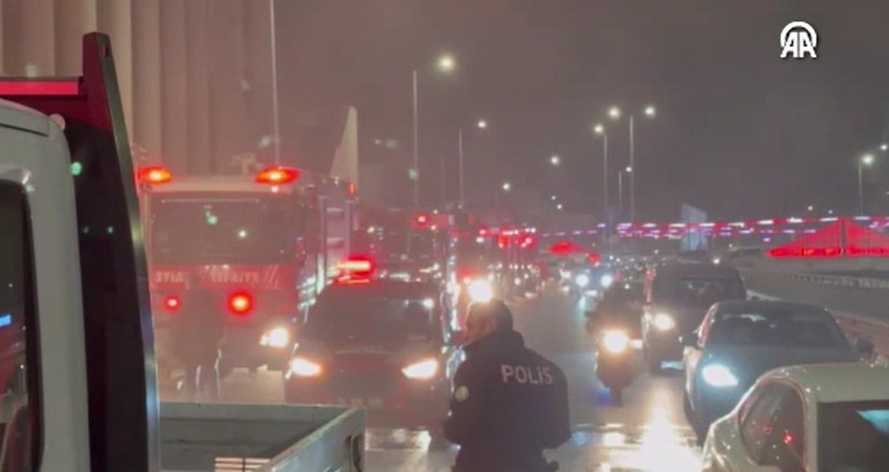 Çekmeköy'de elektrikli otomobil yandı!