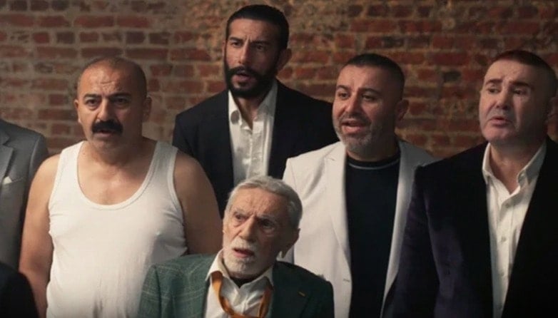 Kolpaçino filmiyle yıldızı parladı: Ünlü oyuncu siyasete atıldı!