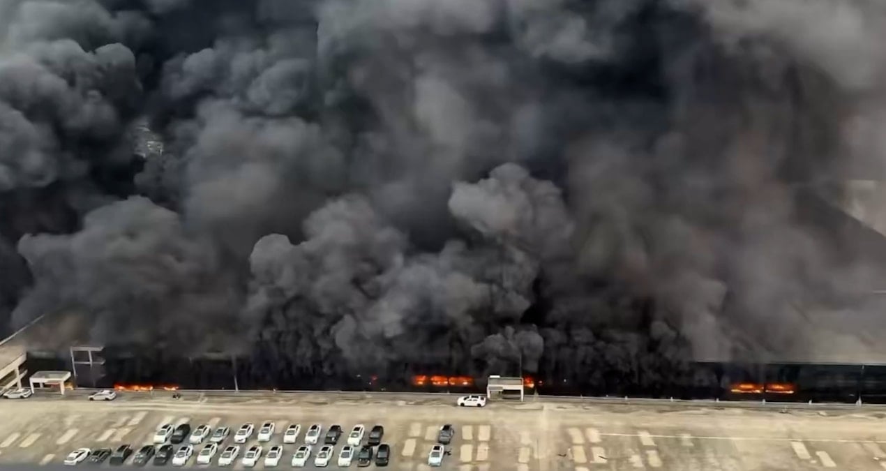 Türkiye yatırımı tartışma konusu olmuştu: Otomotiv devi ByD'nin fabrikası küle döndü!