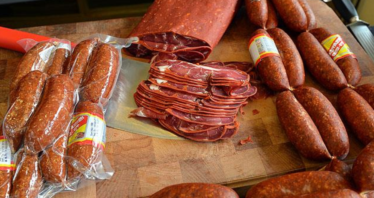 Pastırma ve sucuğun ülkeye sokulması yasaklandı: Cezası var