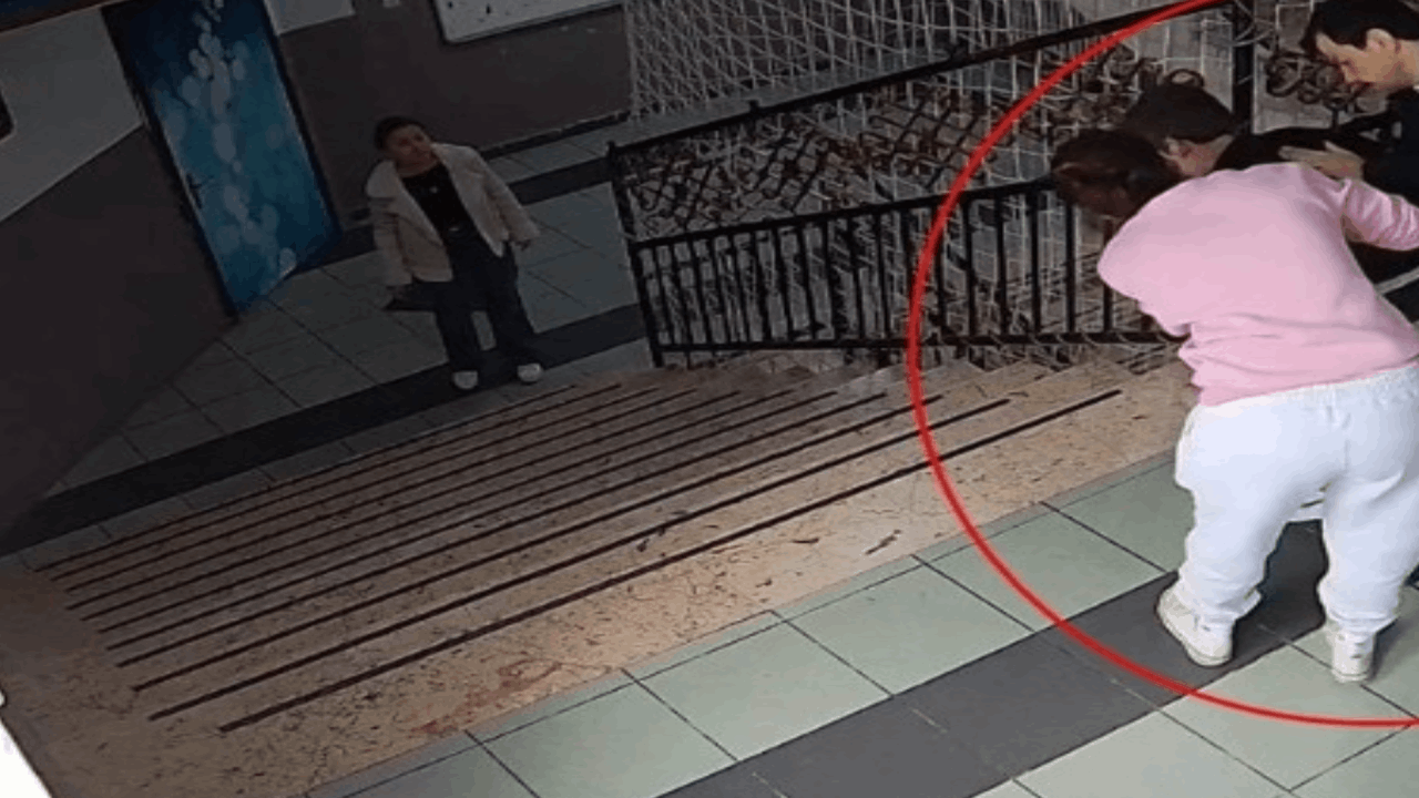 Boğazına şeker kaçan öğrenciyi Heimlich manevrası kurtardı