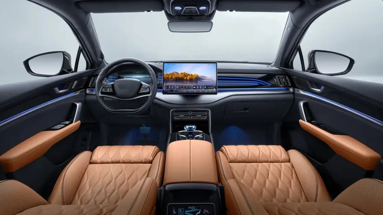 950 kilometre menzilli araç görücüye çıktı!