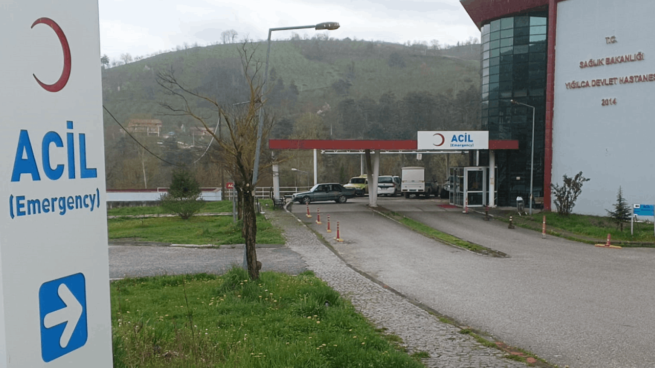 Düzce'de 5 kişi karbonmonoksit zehirlenmesi şüphesiyle hastaneye kaldırıldı