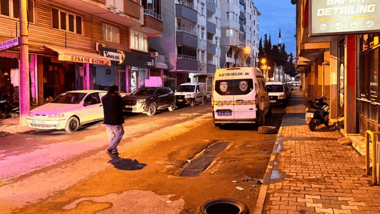 Samsun'da bıçaklı kavgada kan aktı!