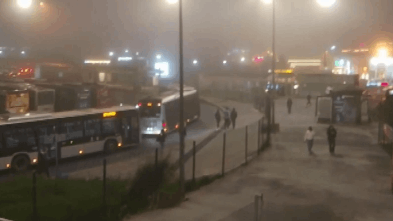 İstanbul'u sis bürüdü: Görüş 20 metrenin altına düştü