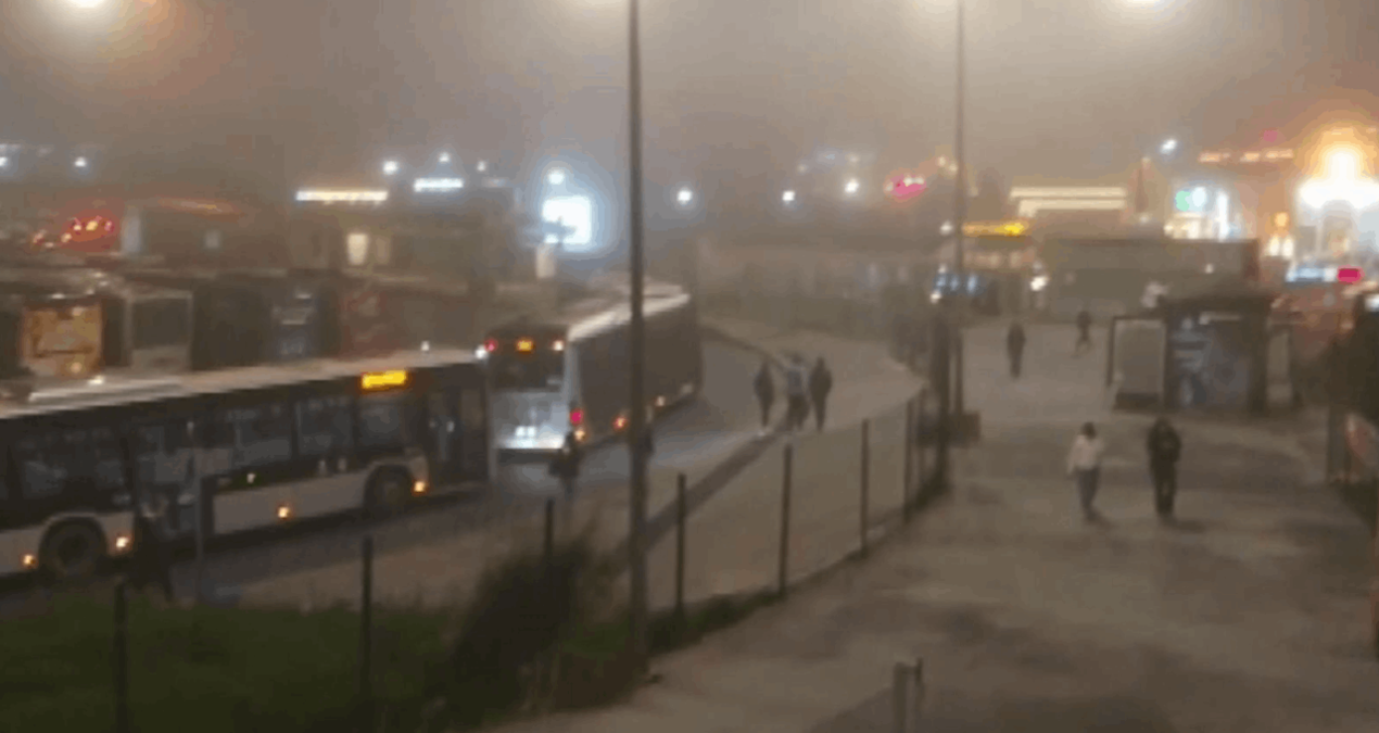 İstanbul'u sis bürüdü: Görüş 20 metrenin altına düştü