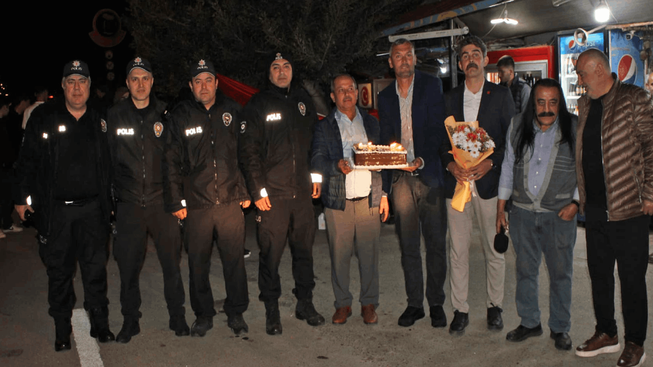 Kavga anonsuna gelen polislere sürpriz kutlama