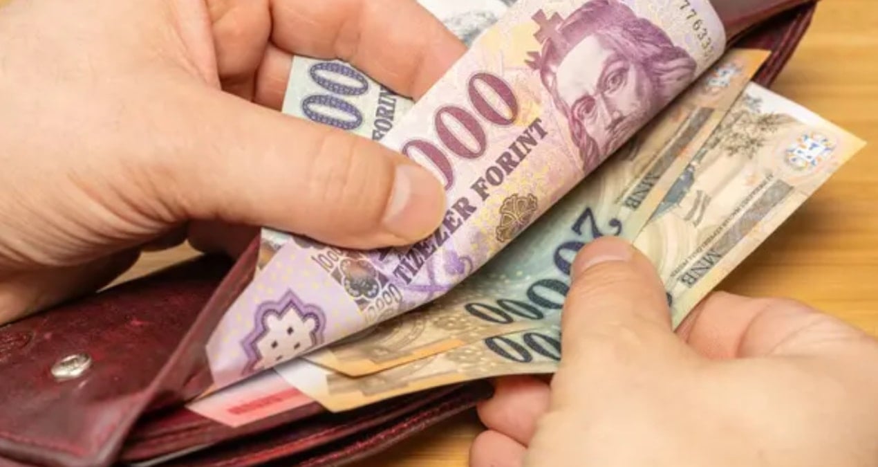 Ülkede lider değişir değişmez para birimleri uçuşa geçti