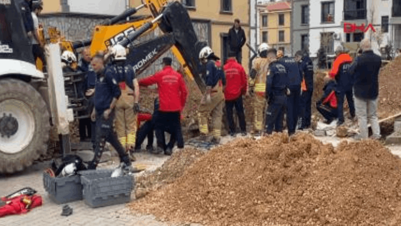 Manisa'da kanalizasyon çalışmasında göçük; 1 işçi toprak altında kaldı