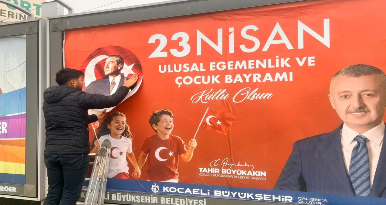AKP’li başkan Atatürk’ü yok saydı, CHP’li gençler gereğini yaptı!