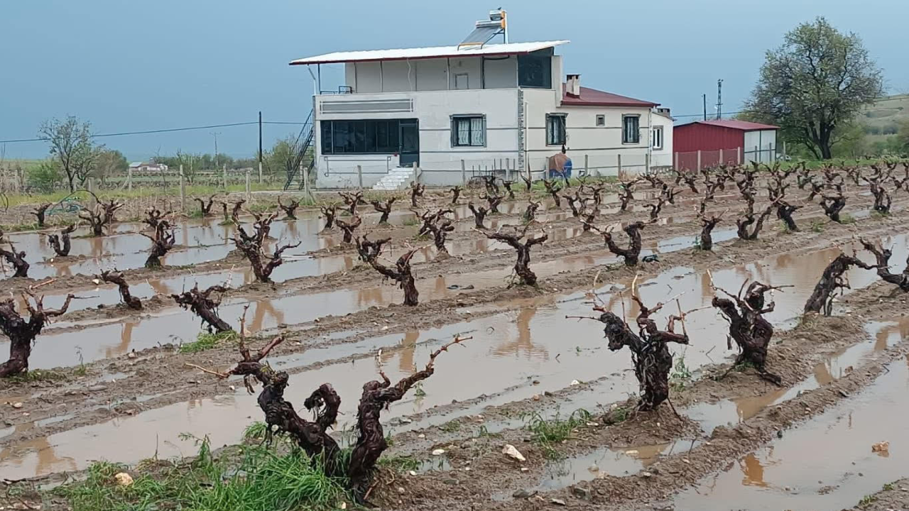 “Yenilendi” denilen altyapı çöktü: Kent göle döndü, yurttaş isyanda
