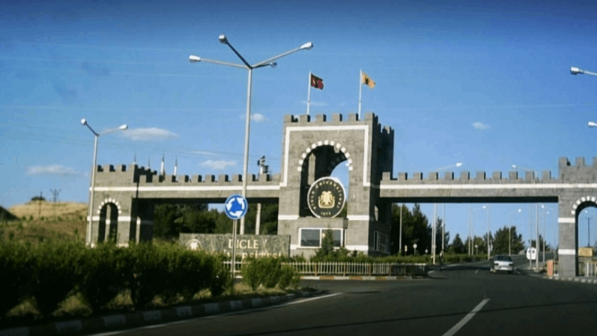 Üniversite kampüsünde petrol bulundu, 6 kuyu açılacak