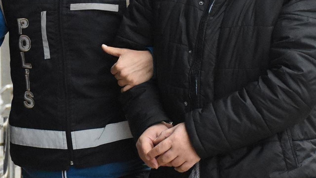 İstanbul'un orta yerinde iş yeri kurşunladılar