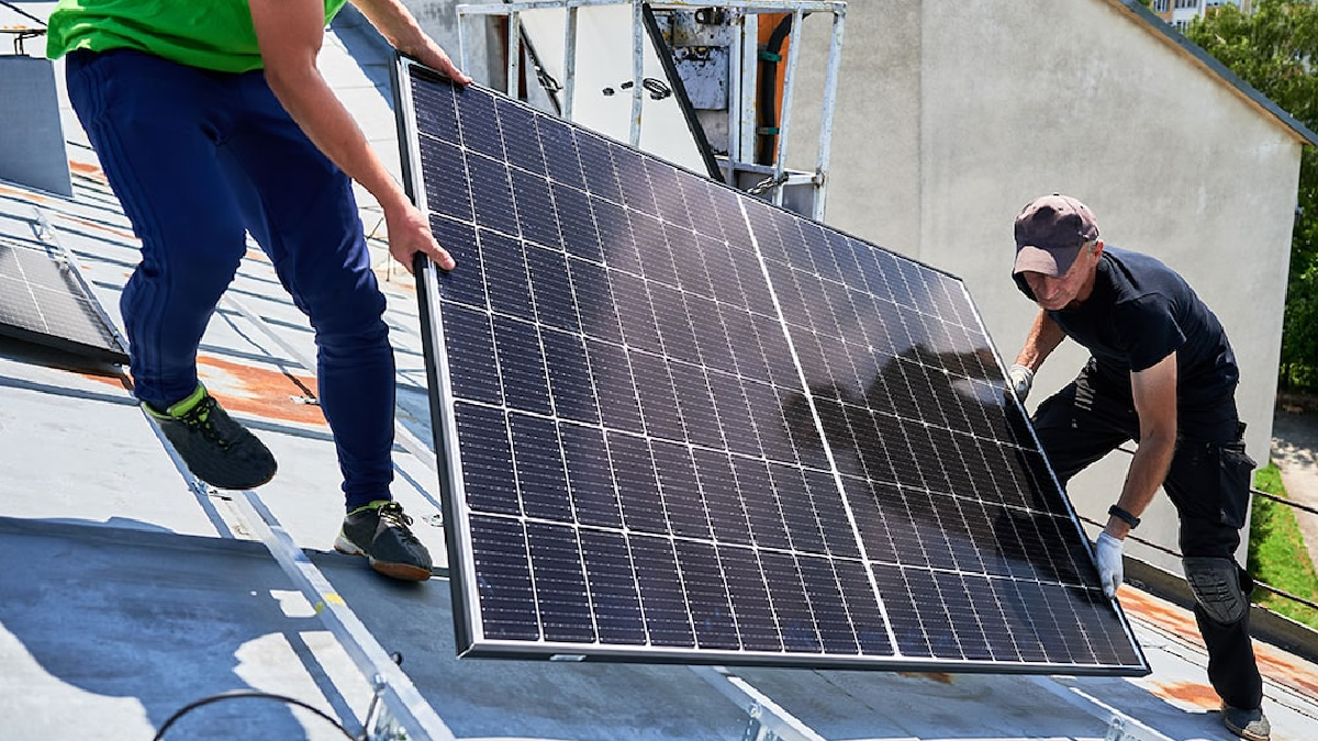 Kurulum maliyeti yok: Balkona takıyorlar, bedavadan elektrik üretiyorlar