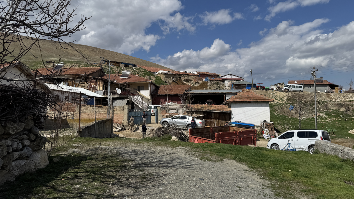 Sondaj kavgası cinayetle bitti: Baba ve oğluna kurşun yağdırdı