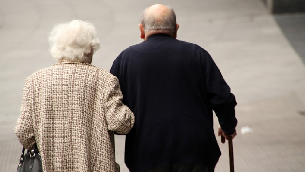 O ülkede emeklilik yaşı yükseldi, maaşlar artıyor