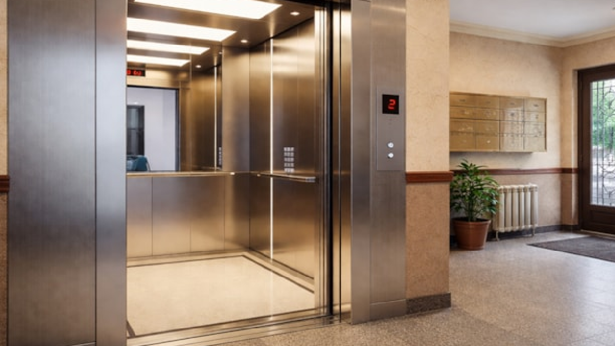 Meğer asansörlerde bu yüzden ayna varmış