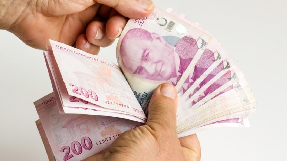 En düşük maaş 80 bin lira oldu, işçiler bayram etti