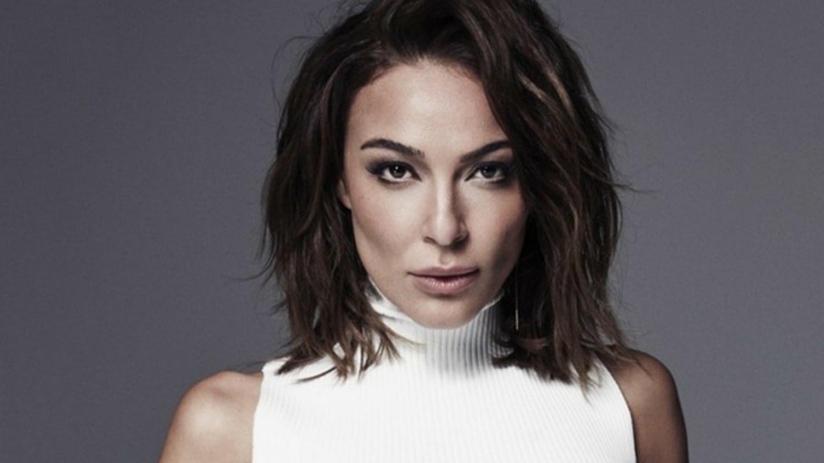 Ünlü isim imaj değiştirdi: Sarışın haliyle dikkat çekti