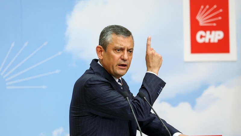 Özgür Özel'den 'istifa' çağrılarına yanıt