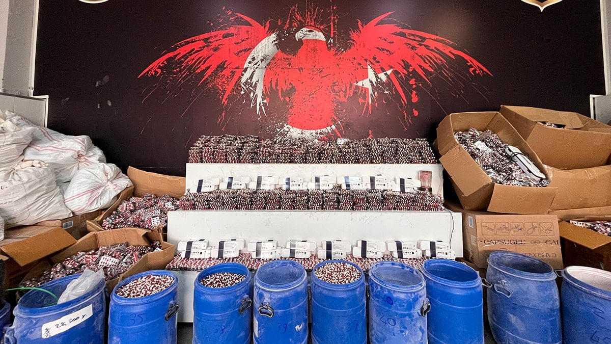 1 milyon 700 bin sentetik hap ele geçirildi