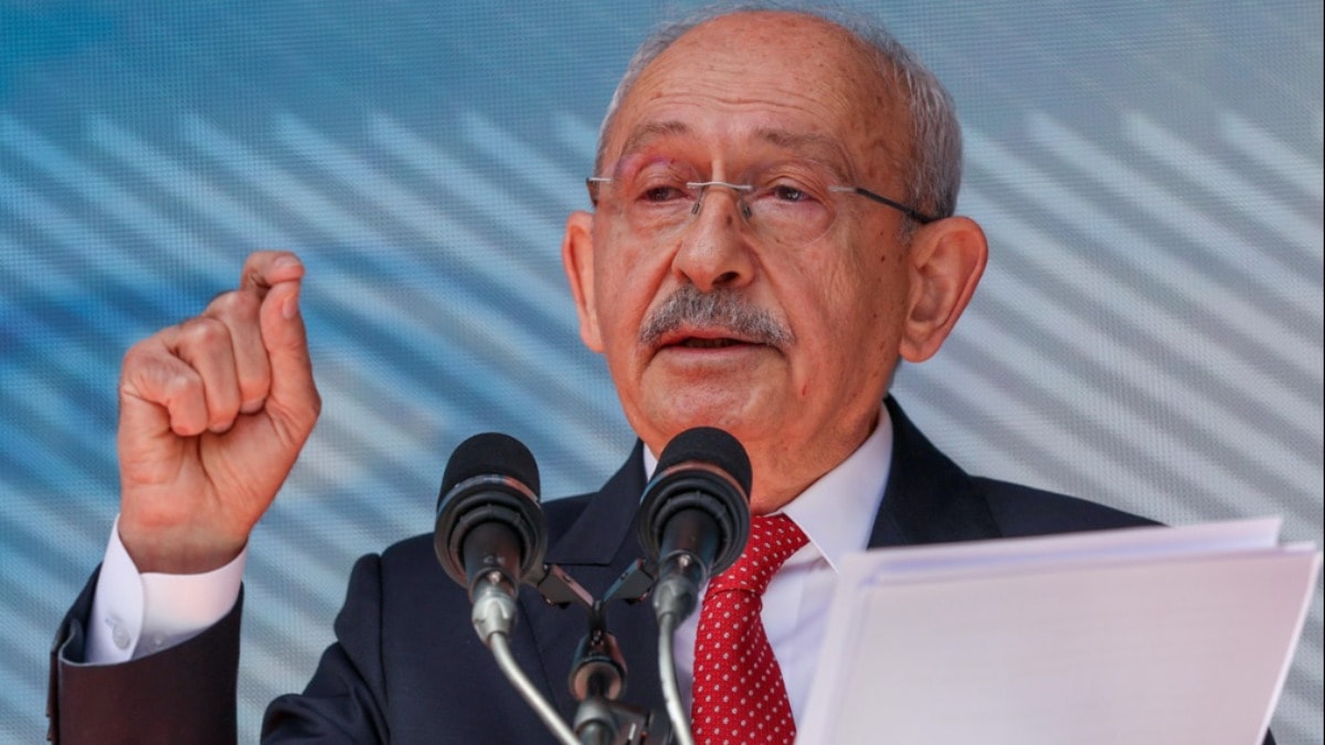 Tek tek çekiliyorlar