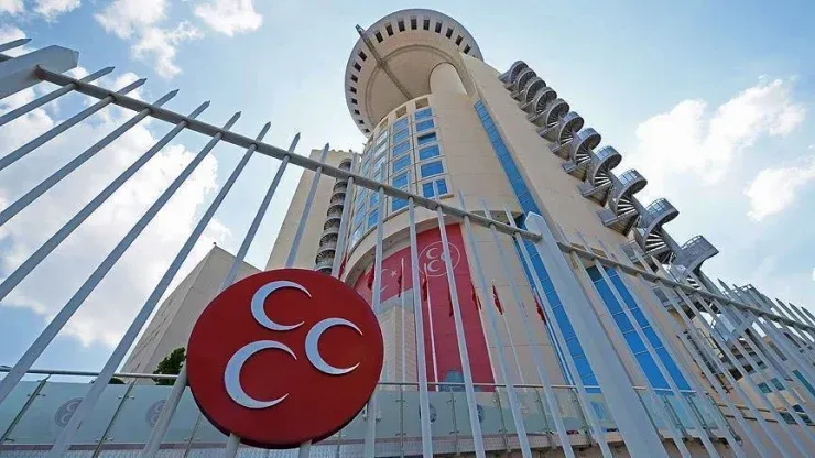MHP'de tasfiye depremi: Bir il yönetimi daha feshedildi