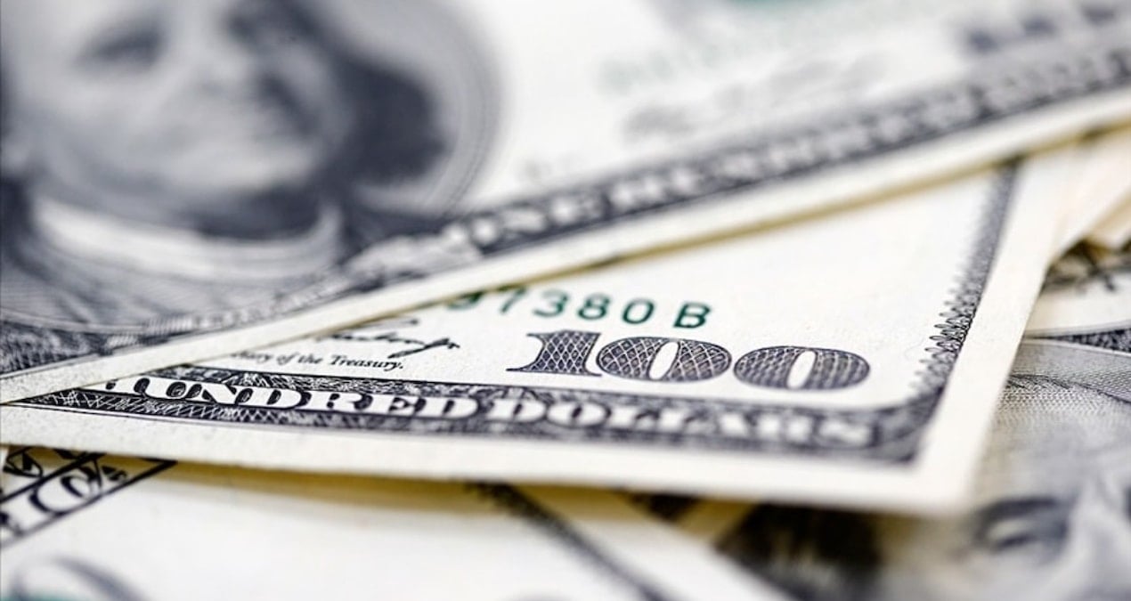 Merkez dolar yakıyor, fon borsaya çalışıyor