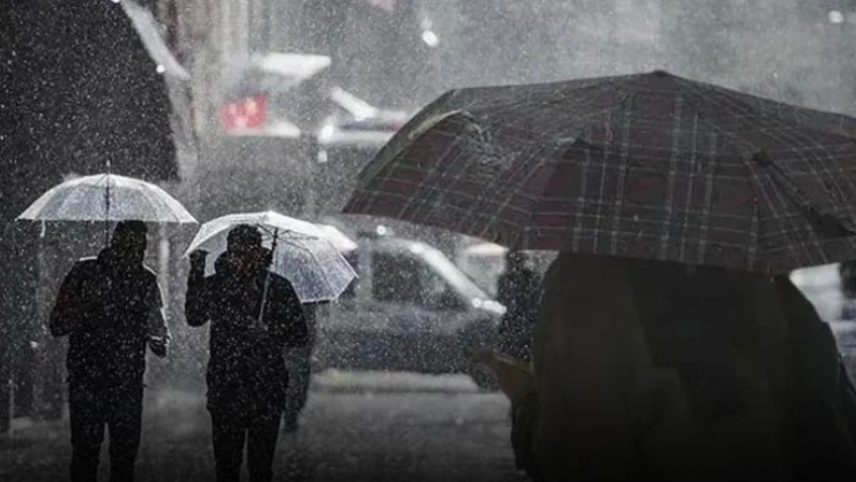 Güneş bekleyenlere kötü haber! Meteoroloji'den İstanbul dahil 10 ile sağanak uyarısı