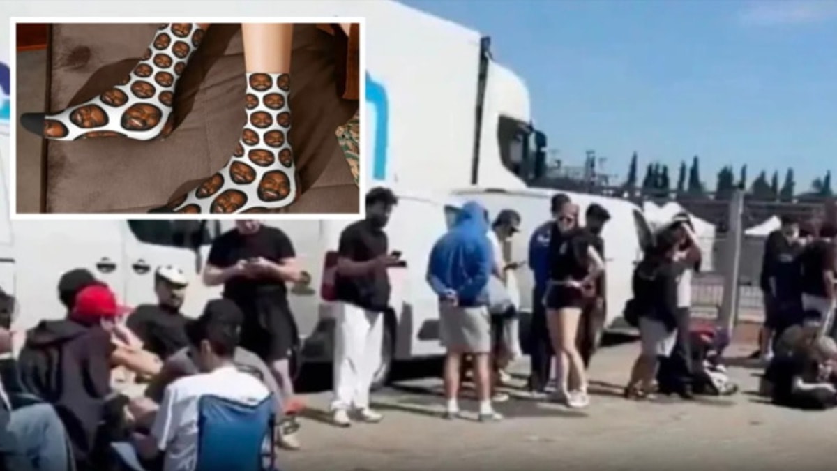 İstanbul'da Kanye West çorapları için 2,5 kilometrelik kuyruğa girdiler