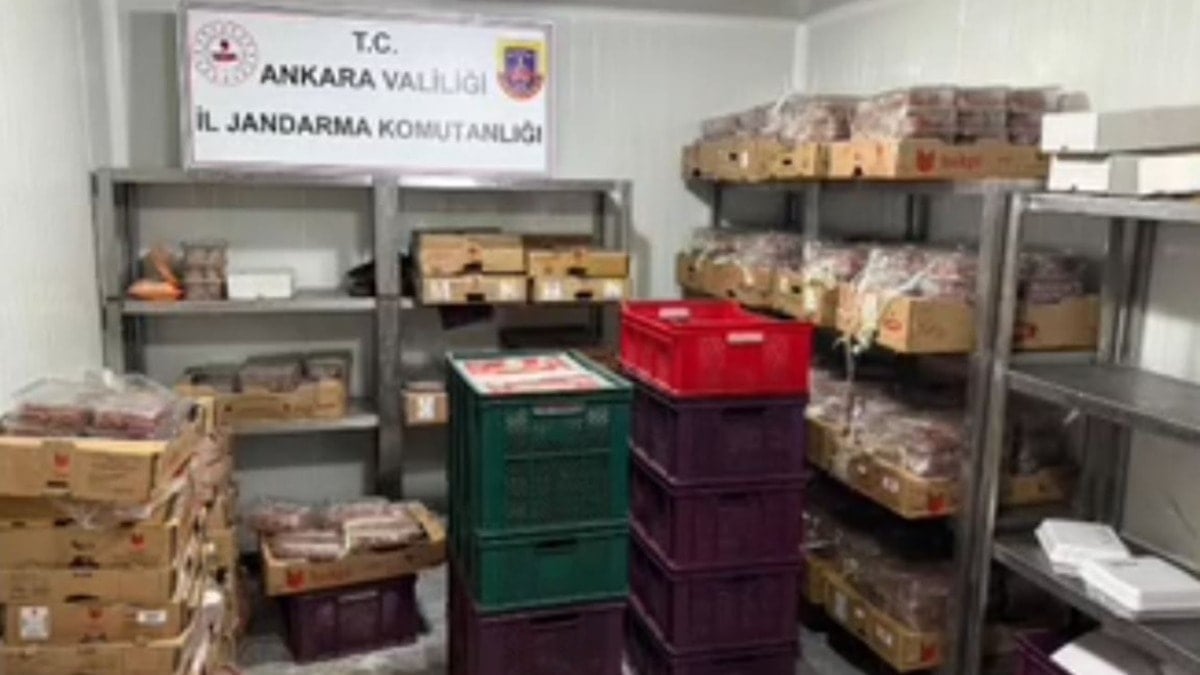 Piyasaya sürüp halka yedireceklerdi! Tam 40 ton ele geçirildi...